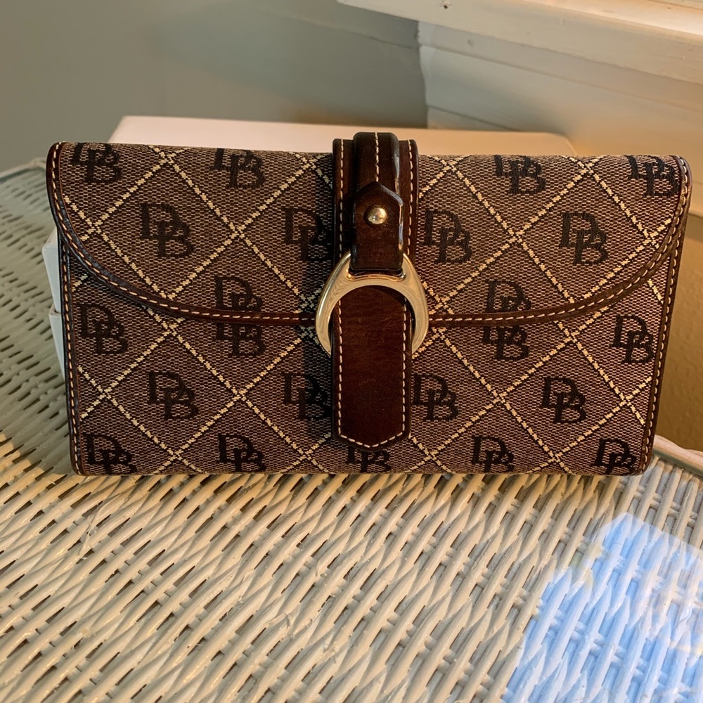 Dooney & Bourke checkbook wallet